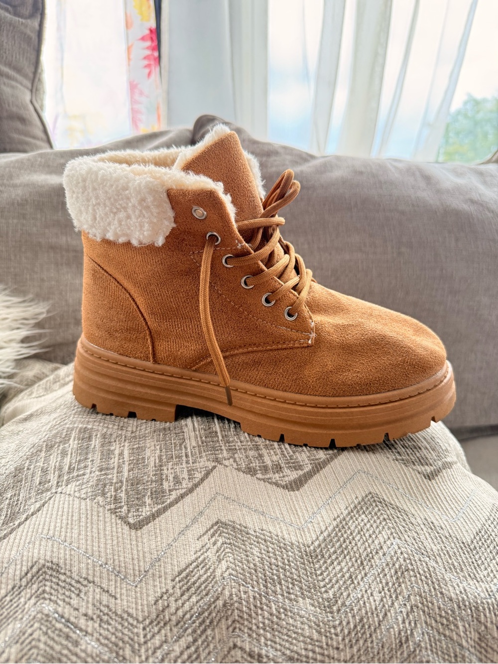 SHEIN Brown Faux Shearling Lace-Up Winter Boots Size 7